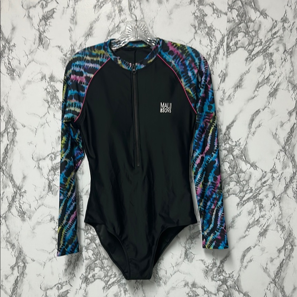 Maui and Sons Women’s Black with Multicolor Long Sleeve RashGuard Size M